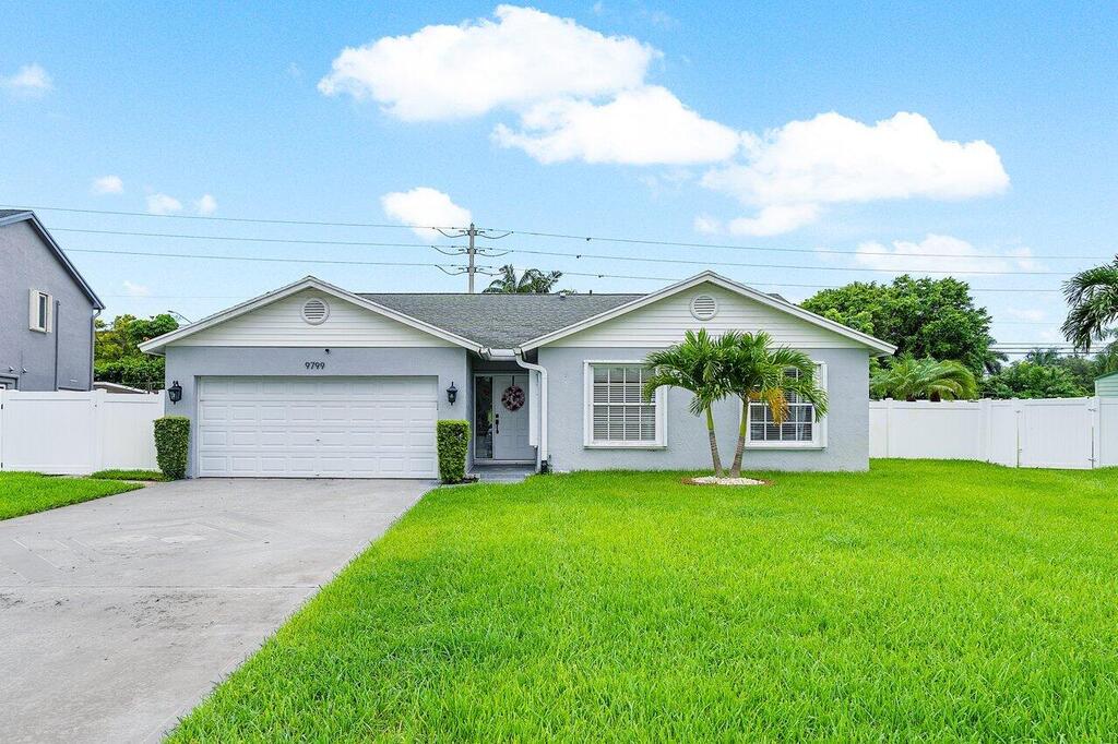 9799 Goldenrod Drive, Boynton Beach, FL 33437