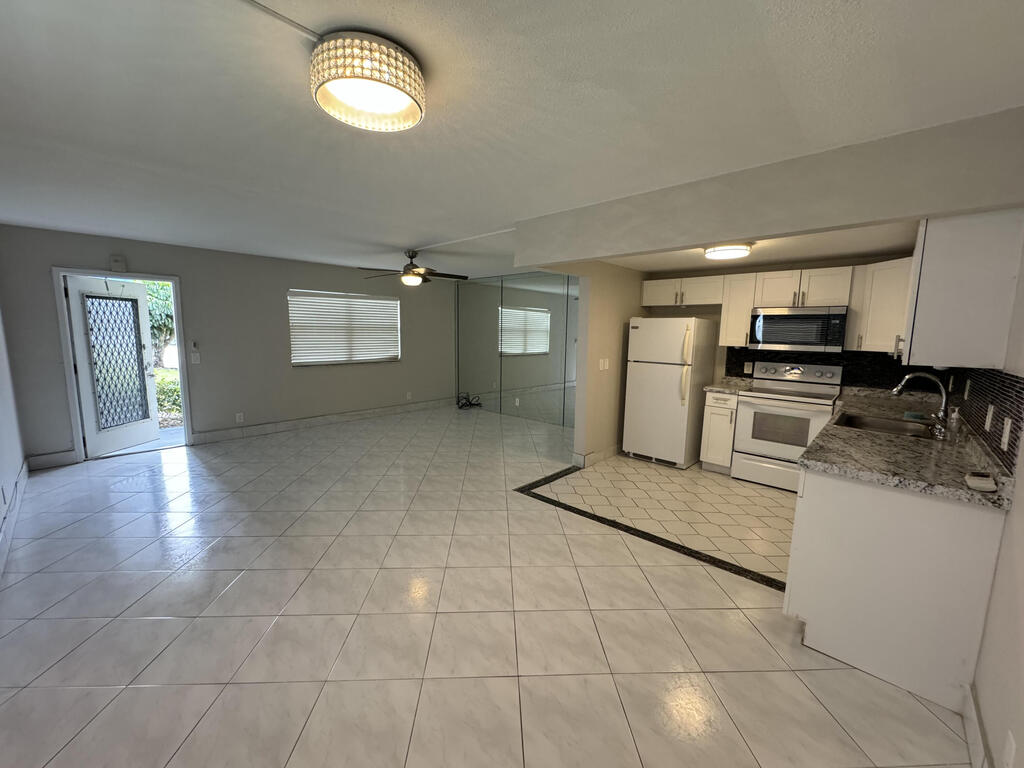 195 Brittany E , Delray Beach, FL 33446