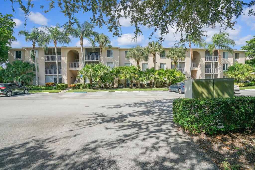 13771 Oneida Drive, Delray Beach, FL 33446