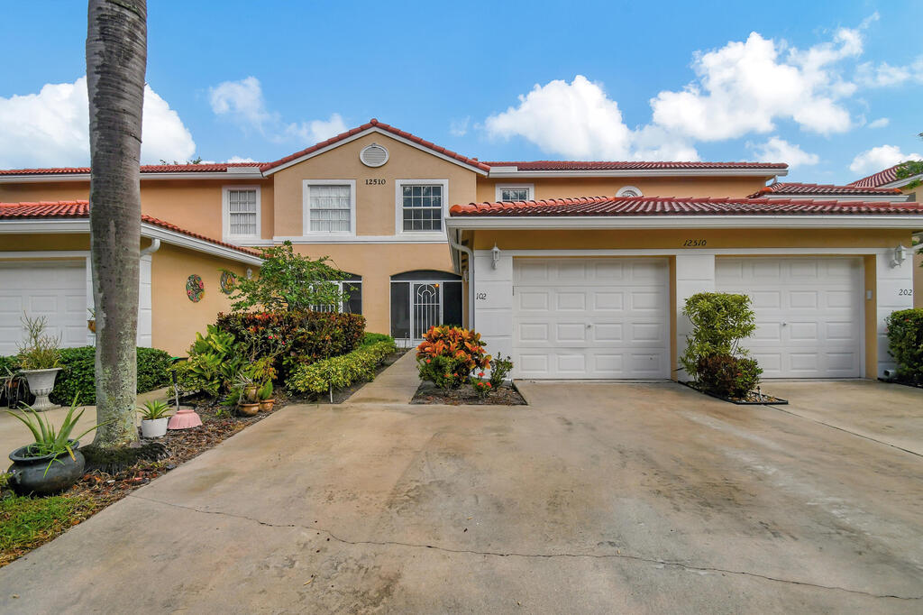 12510 Crystal Pointe Drive, Boynton Beach, FL 33437