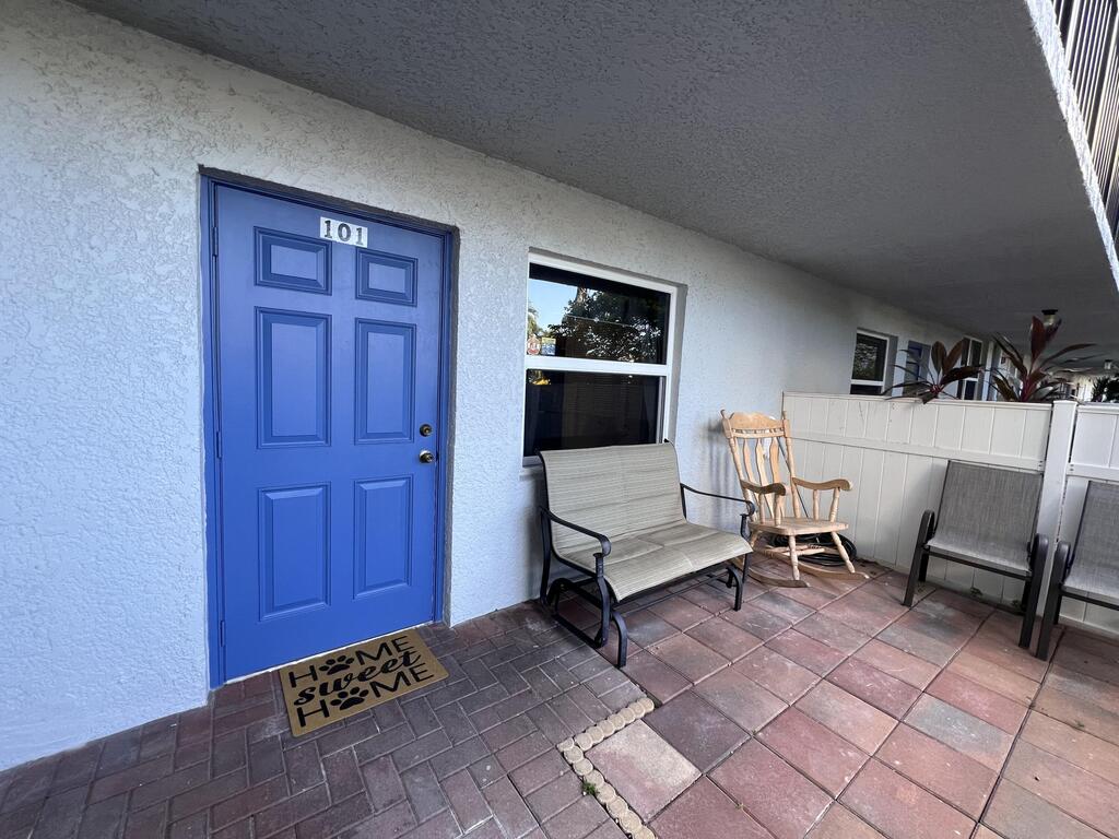 14747 Cumberland Drive, Delray Beach, FL 33446