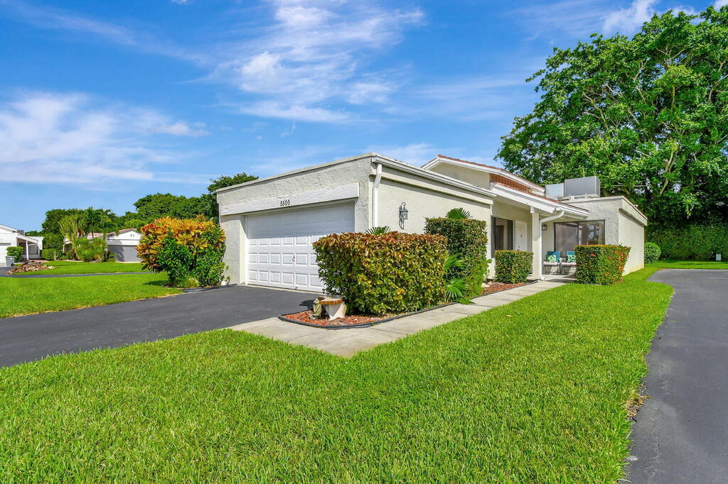 5500 Ainsley Court, Boynton Beach, FL 33437