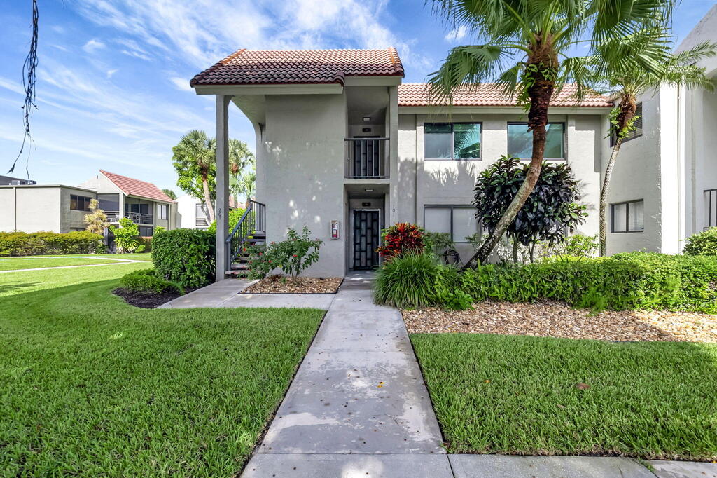 5505 Fairway Park Drive, Boynton Beach, FL 33437