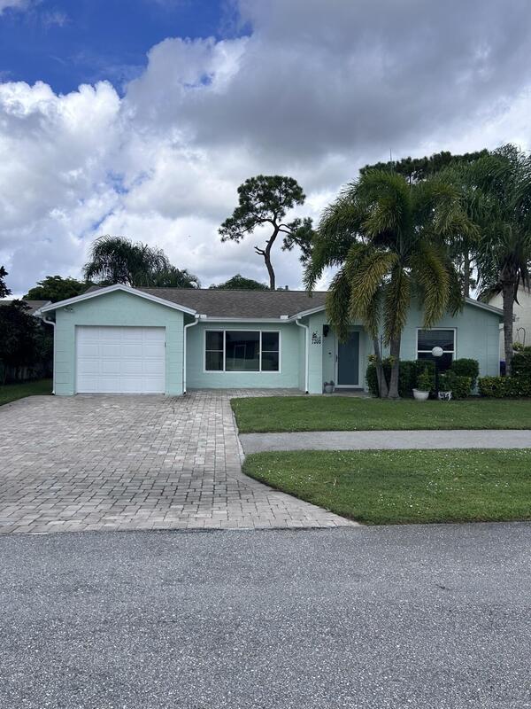 7308 Pine Forest Circle, Lake Worth, FL 33467