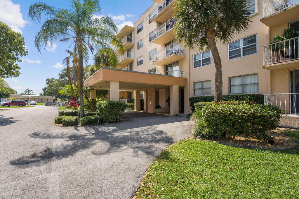 500 Executive Center Drive, West Palm Beach, FL 33401