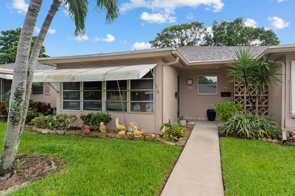 1387 High Point Way, Delray Beach, FL 33445