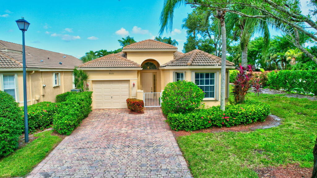 7020 Cataluna Circle, Delray Beach, FL 33446